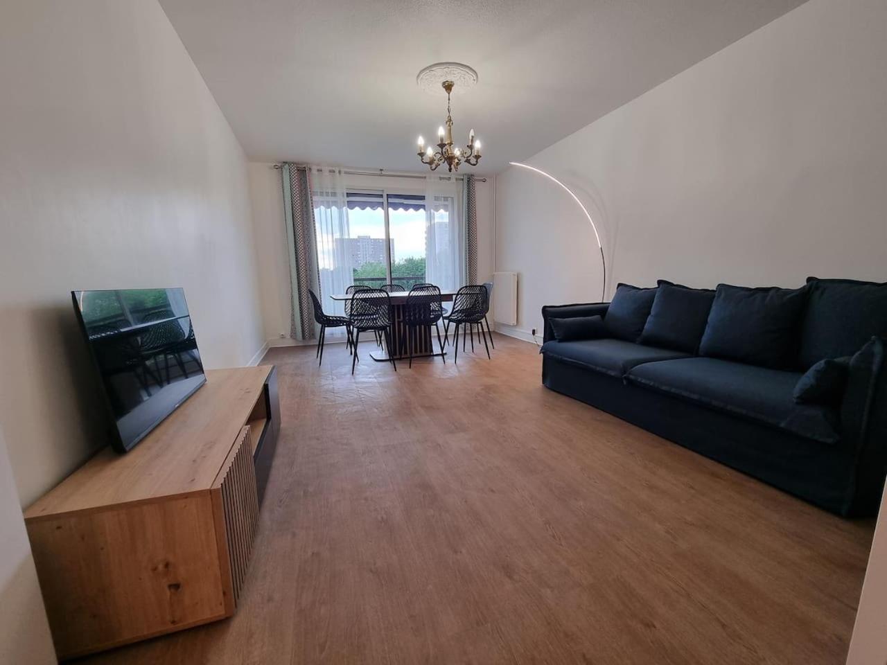 Grand Appartement 3 Chambres Disney - Paris - 82M2 Neuilly-sur-Marne Kültér fotó